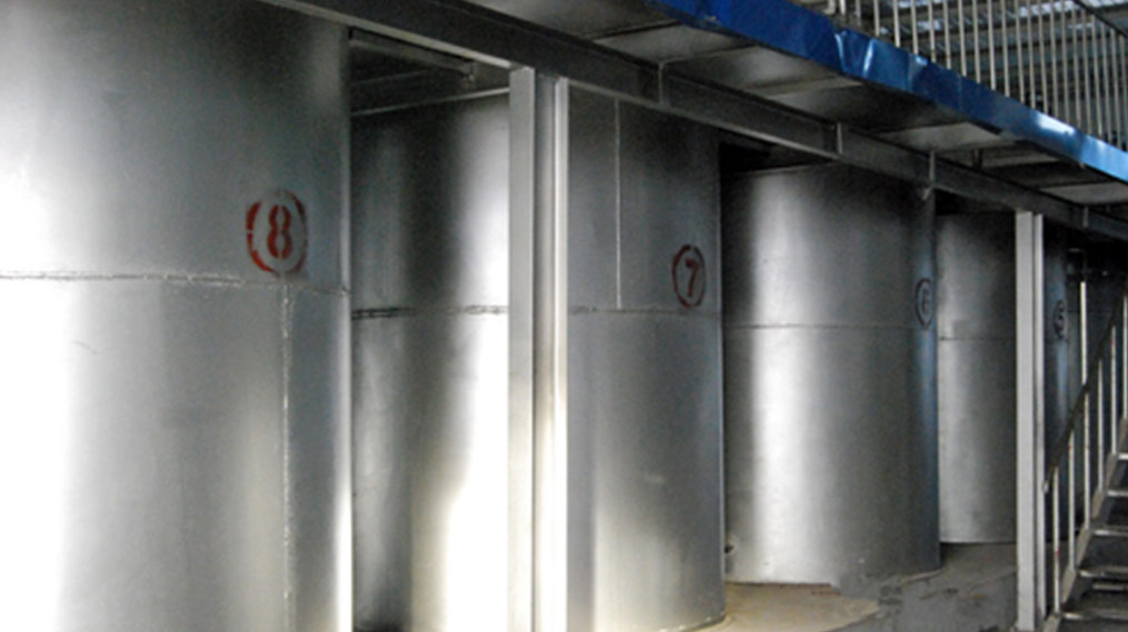 室內(nèi)調(diào)和油罐